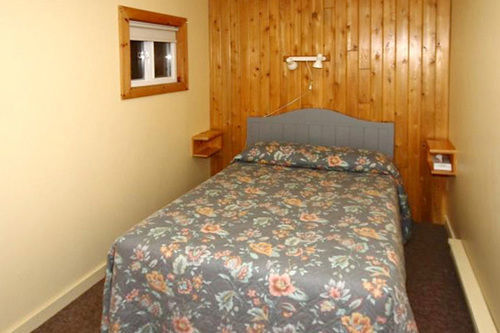 Spectacle Lake Lodge Банкрофт Экстерьер фото